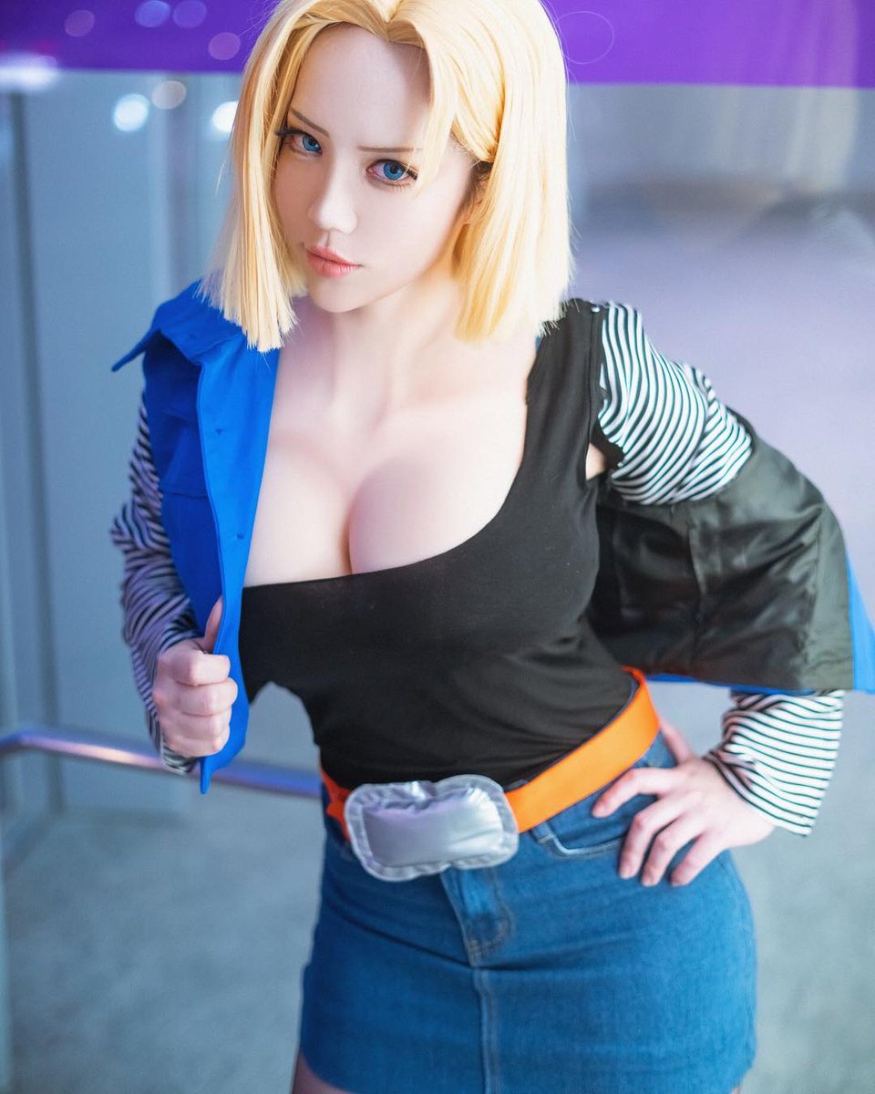Android 18 Cosplay by https://instagram.com/chihiro_chang?igshid=kcka78oeww...