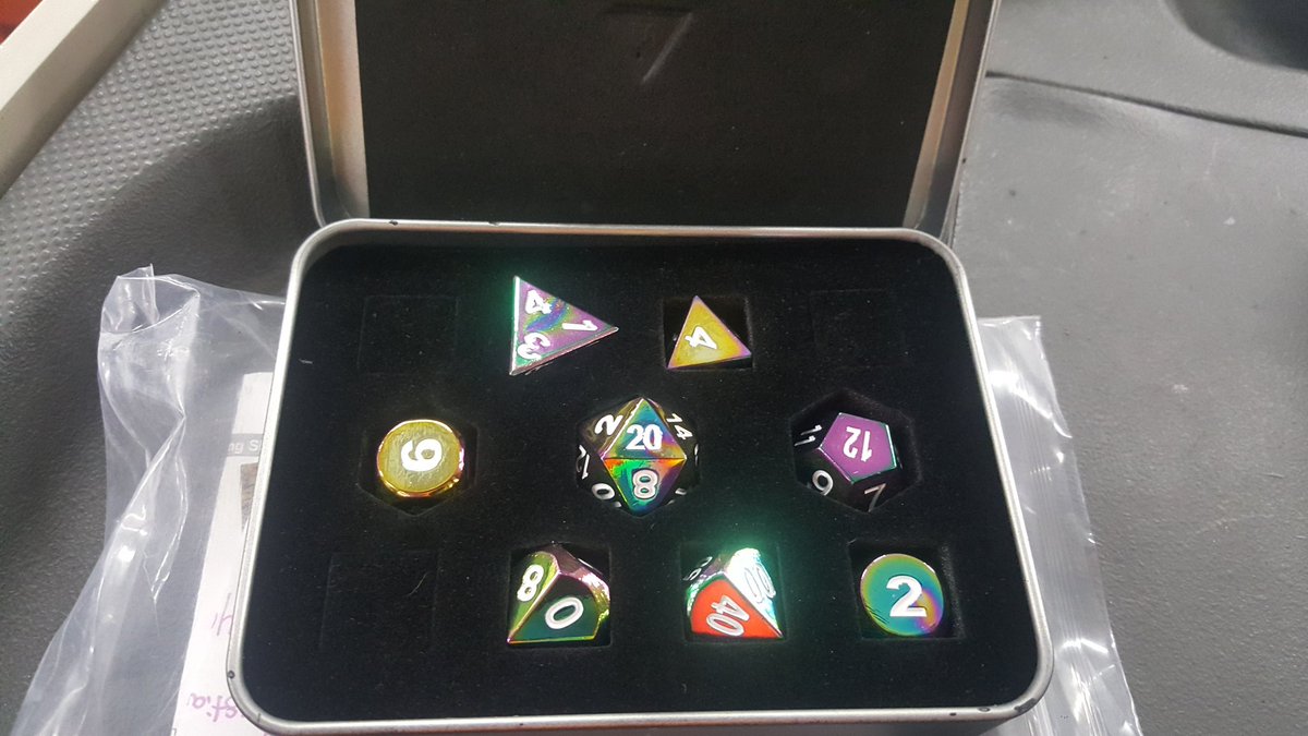 kanakusc's tweet photo. Got my #geeklyinc charity stream prize today, they look great! https://t.co/8kOI0HBQPC