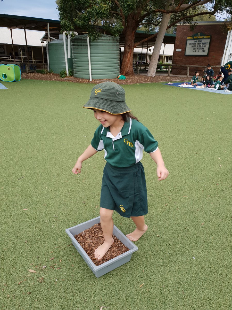 Miss Henley tweet media