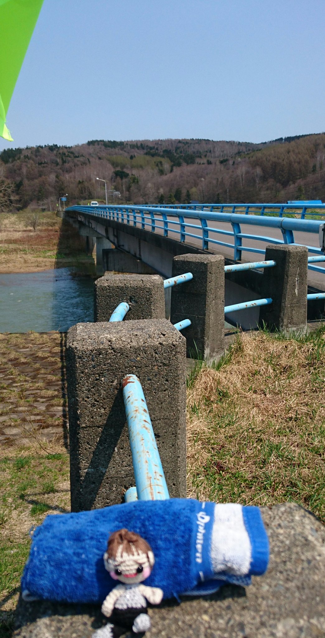 Twitter 上的 まこりん 白い影ロケ地七瀬病院から歩いてすぐの 東橋 直江先生が眺めた川面の風景 白い影 直江先生 東橋 名寄 中居正広 あzuみmap 中居くんうちわ 名寄川 T Co Rfplnqphno Twitter