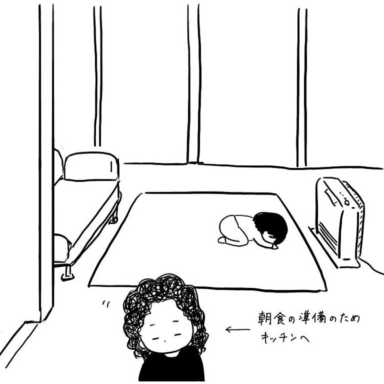 冬の朝はヒーターの前で丸まっている姉妹。長女8歳次女4歳の頃。 