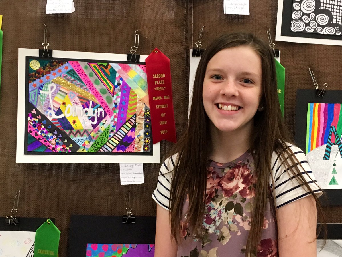 Sunrod47's tweet photo. So proud of my Lincoln art show students! Fun times on our field trip to the Mineral Area K-12 Art Show today! Everyone go enjoy the show tomorrow from 10 am- 1 pm at MAC!  @Knights_Lincoln https://t.co/o6OrFHcrCw