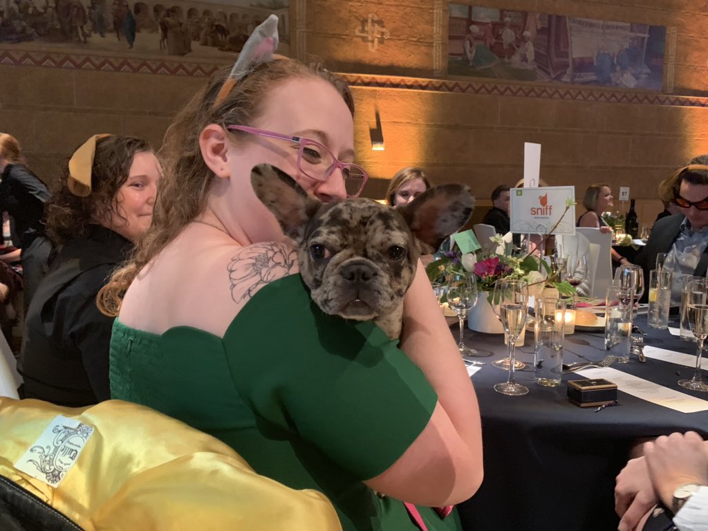 DoveLewis's tweet photo. It just wouldn’t be a #WetNoseSoiree without a puppy visiting your table at dinner! Thanks to @sniffdoghotel for sponsoring tonight’s event and supporting DoveLewis! #puppylove https://t.co/nqLv1YyvsU