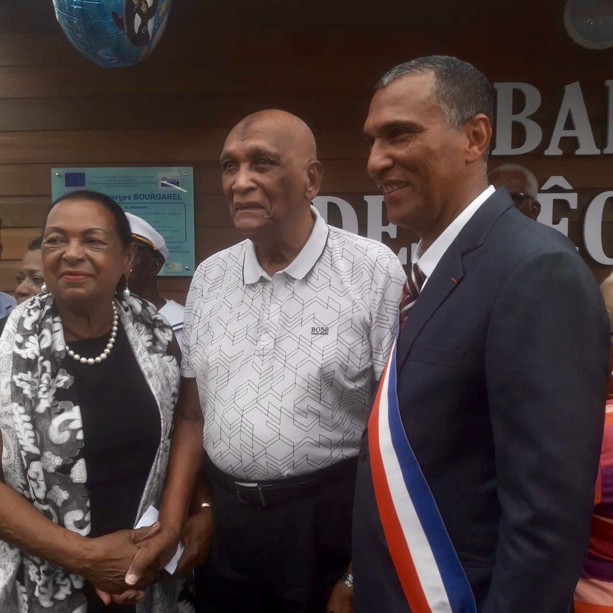JacquesBangou's tweet photo. Exceptionnelle sortie publique du maire honoraire de #PointeaPitre @HenriBangou pour l’inauguration du marché et de l’esplanade du port départemental de pêche de la ville. Rencontre avec la présidente ⁦@JBorelLincertin⁩ https://t.co/tPYhWjNVdZ