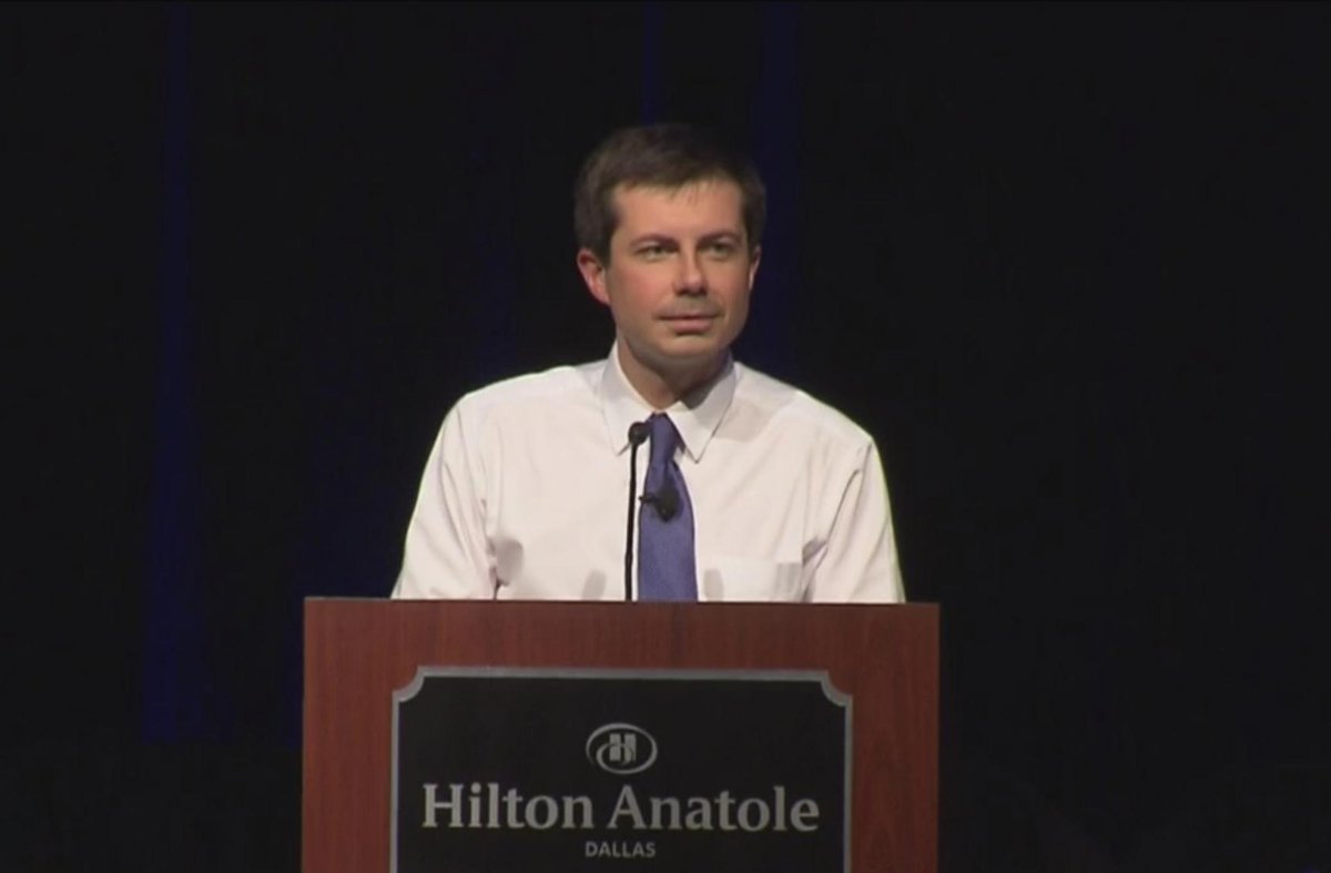 CBSNewsTexas's tweet photo. Democratic Presidential Candidate Pete Buttigieg Interrupted By Hecklers During Dallas Appearance https://t.co/neNArRNZgp https://t.co/CpltAMkpgl