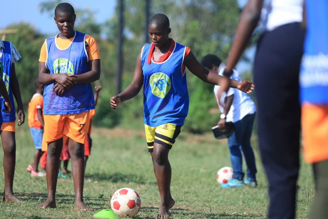 jeansseninde's tweet photo. Ladies&amp;Gents, 

Education and football campaign is underway in Luwero district. @SsenindeFound we support young girls to play football while combining it with their education. ⚽️🎓.@OfficialFUFA @SarBareman @fatma_samoura @AlexScott 

#CreatingForWomen
#EducationAndFootball https://t.co/dBWJYz7KBv