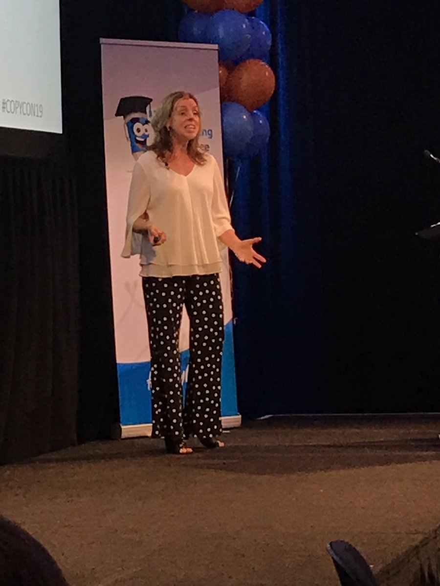 gflunchboxes's tweet image. Bernadette Schwerdt discussing copywriting techniques at #copycon19