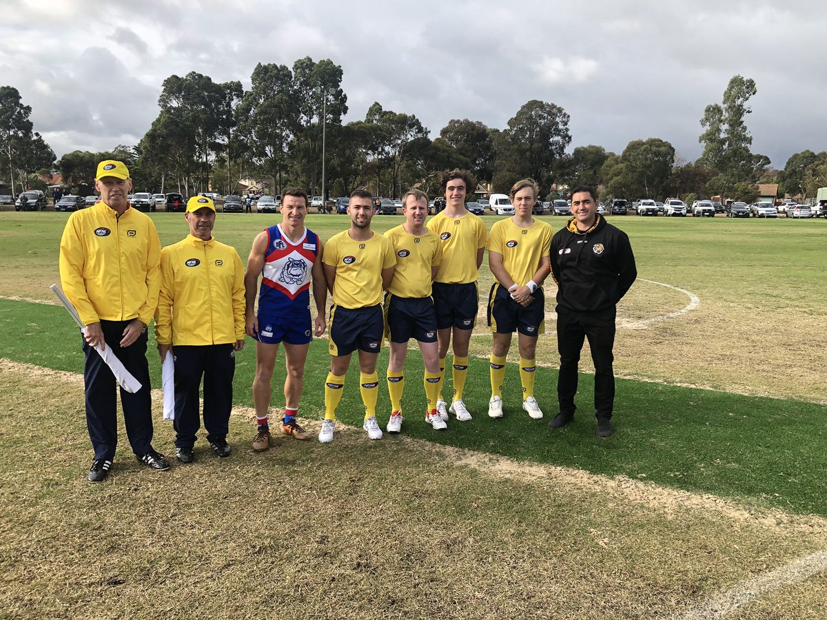 Senior Coaches from the <a href="/northernfnl/">Northern FNL</a> @TheMeadowsDogs Div 1 <a href="/NorthHeidelberg/">North Heidelberg SC</a> and <a href="/HeidelbergFC/">Heidelberg Football Netball Club</a> teams shaking hands with umpires for umpire appreciation round <a href="/aflumpiring/">AFL Umpiring</a> <a href="/northernumps/">Northern Umpires</a> <a href="/aflvic/">AFL Victoria</a> <a href="/AFL/">AFL</a>