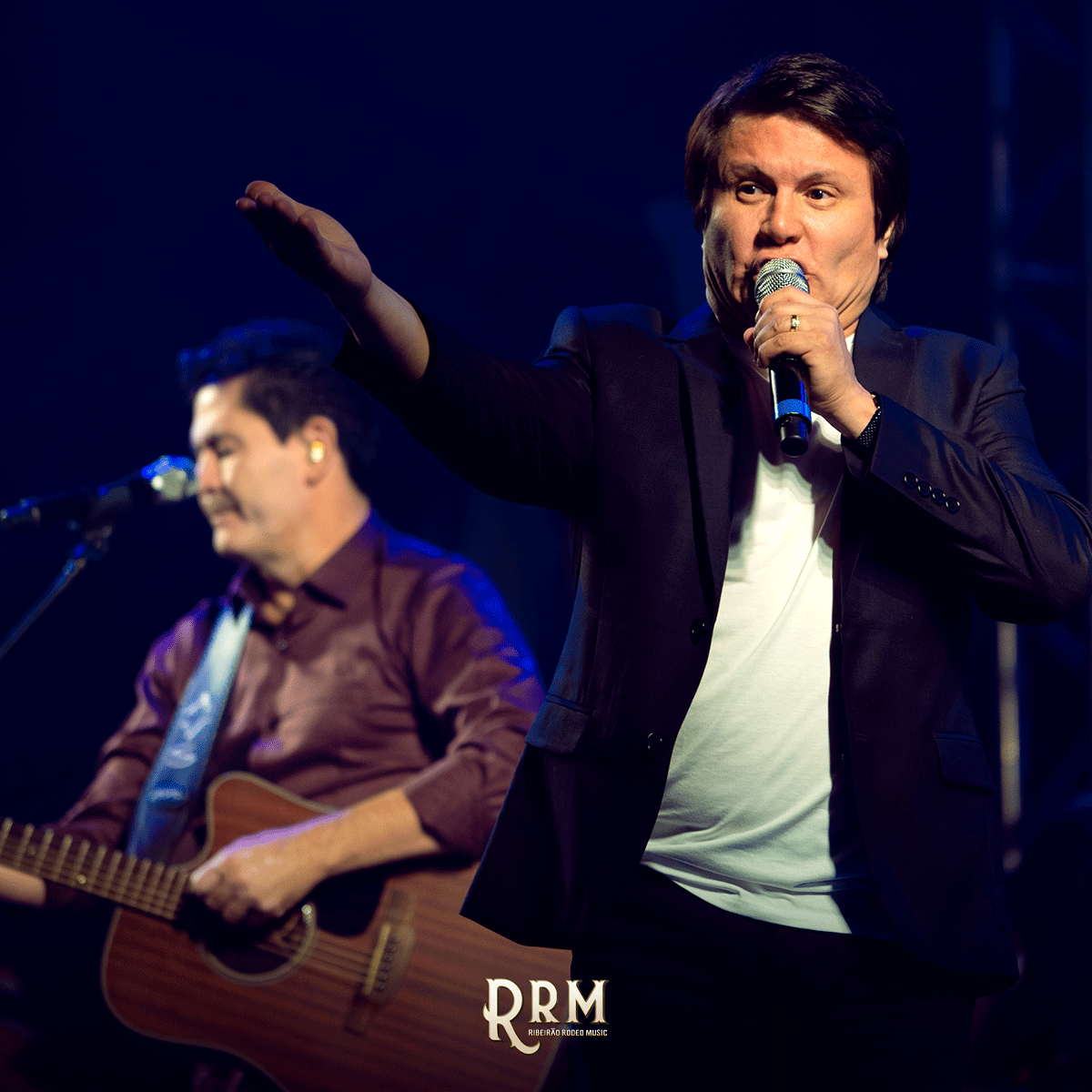ribeiraorodeo's tweet photo. Ninguém melhor que Gian e Giovani para confirmar que o Palco Villa Sertaneja é o lugar mais RAÍZ do nosso rodeio. https://t.co/tMj9NnMg84