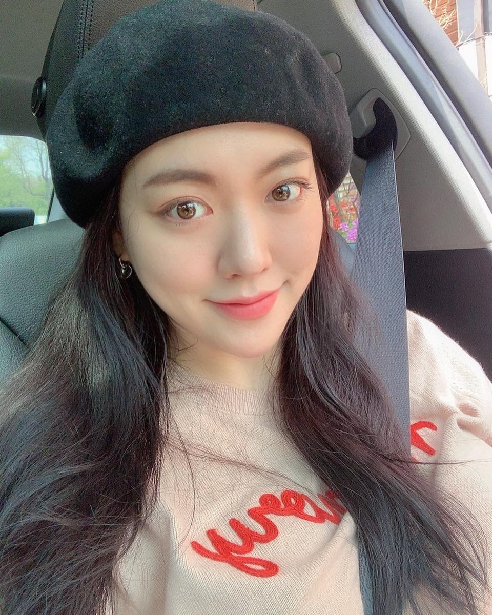 sanghak70's tweet photo. 190504 โกโก์ถ์ฒต
ํฌ๋ก๋น๋์ค ๋ผ์.
โ โ โ
ํ ์๋ฒ์ง๋ชจ์๊ณ ์ ์ฌ๋จน์์ด์
์ธ ํฌํ ์ ์ฌ ๋ญ ๋จน์์ด์ฌ?
โ โ โ
์ถ์ฒ: ํฌ๋ก๋น๋์ค ๊ณต์ ํฌ์นดํ (https://t.co/BE0bHdNdsZ)
#ํฌ๋ก๋น๋์ค #hellovenus #ํฌ๋ก๋น๋์ค๋ผ์ #hellovenuslime #๊นํ๋ฆผ #kpopgirlgroup #koreangirlgroup #๋ ๋ฆฌ๋ฏธ #HyeLimE https://t.co/TQk5P32oCu