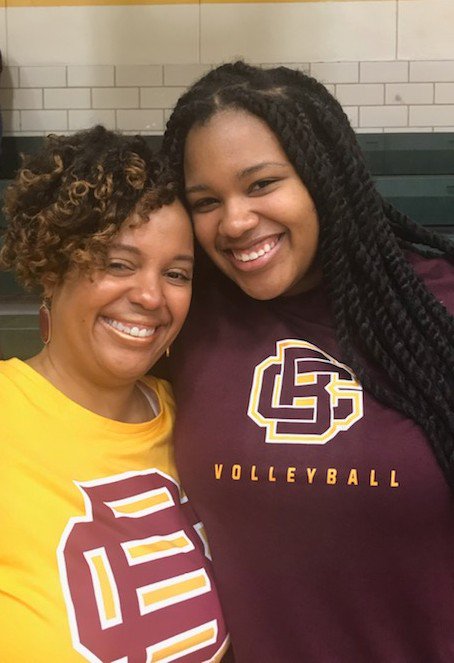 ericawrobinson's tweet photo. College Decision Day!
#c/o2019 #whhs #cougarpride #teambailey #BCU #seniorboard #seniorclasspresident #proudparents #rankedintop10% #teamrobinson https://t.co/tVT3ZUIWFr