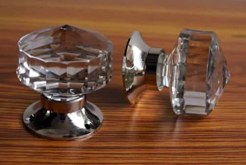 deeveecrystal's tweet image. Contact us at deeveecrystal@gmail.com
#glass #glassknobs
#doorknobs