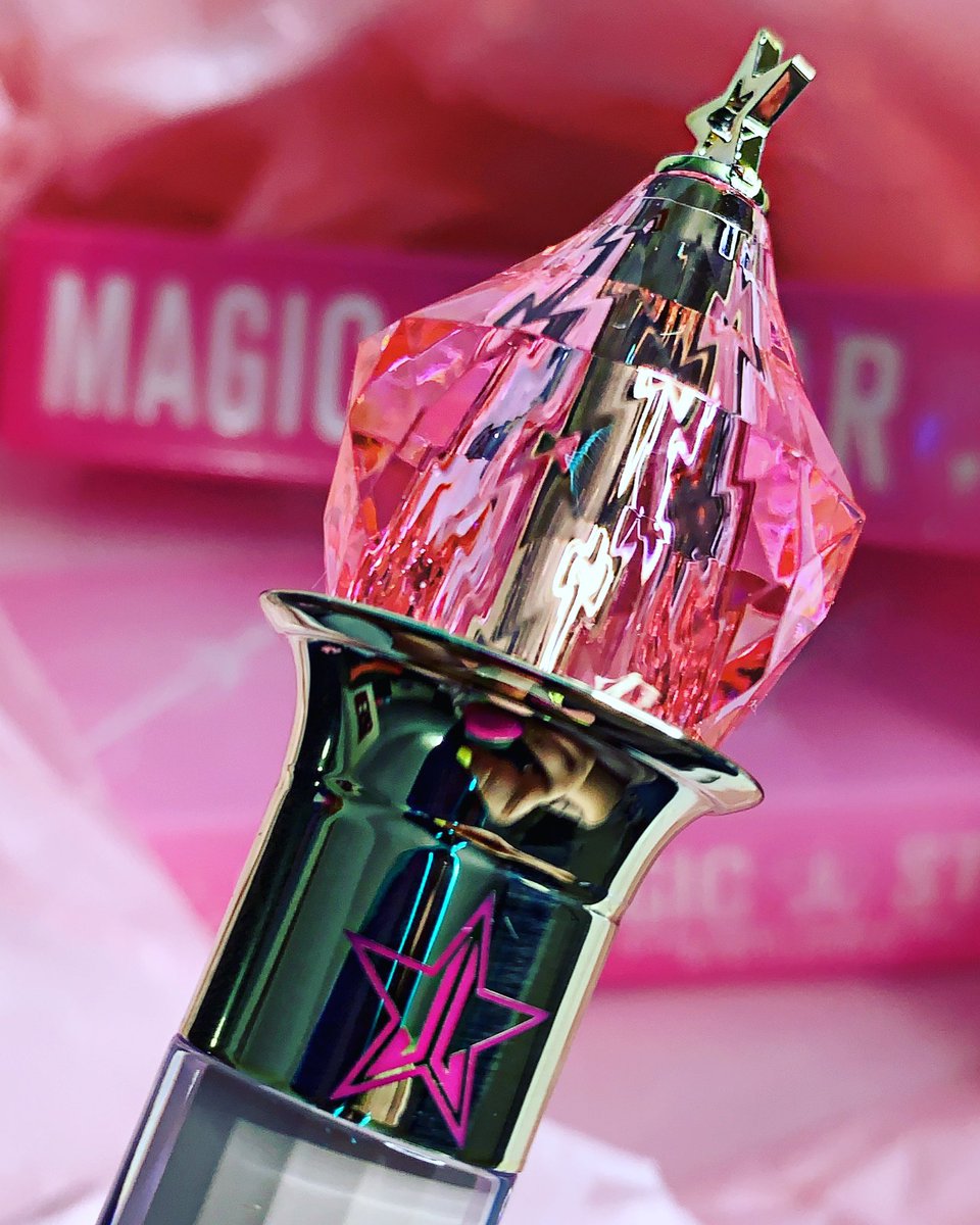 Betsyrocha_'s tweet photo. This packaging is everything 🌟 👑 💓Magic Star Concealer from @jeffreestarcosmetics @jeffreestar #magicstar #magicstarconcealer #jeffreestar #jeffreestarcosmetics #jeffree #pink #star #magic #beauty #beautybloggers #concealer #makeup #maquillaje #calabasas #losangeles https://t.co/0865lFIH3Z