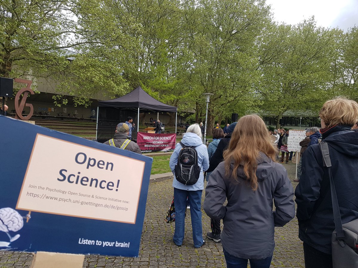 #MarchForScience 2019 in Göttingen - #marchingon for freedom and openness of science #openscience @uniGoettingen #marchforscience2019