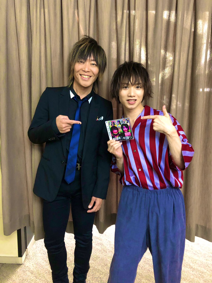 植田圭輔 Pet Wアクターズパーティご来場頂き誠にありがとうございました 朗読劇どうなるかと思いましたが笑 どちらも間違いなくpet とても大切な場所だなと改めて 昼夜共に沢山のご来場ありがとうございました 写真は小野さん きしょーさんと 谷山 植田圭輔 Pet Wアクターズパーティご来場頂き誠にありがとうございました 朗読劇どうなるかと思いましたが笑 どちらも間違いなくpet とても大切な場所だなと改めて 昼夜共に沢山のご来場ありがとうございました 写真は小野さん きしょーさんと 谷山