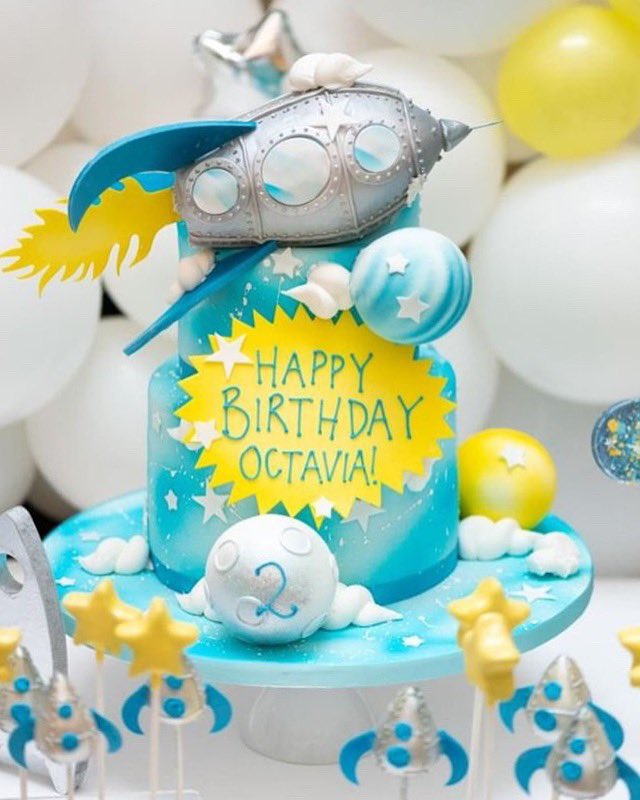 tuckboxcakes's tweet image. How cool did this cake for @notorious_kids come out?! You may recognise the design from a previous cake we made, this time we switched up the colours though. I LOVE yellow and blue actually, I’m going to start using it more! #tuckingamazing