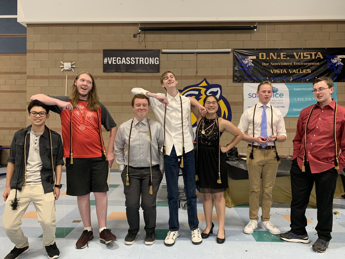 7853_ROBOTICS's tweet photo. Forever a Black Knight 🖤💛🖤💛 #seniors #robotics #vex #frc #ftc #robots https://t.co/nYXucbCpFA