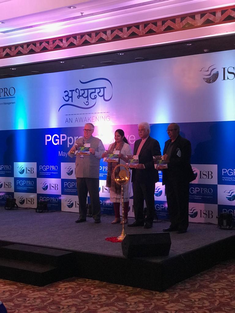 shashwat_gov's tweet image. Launch of ISB PGPpro Co2019 pitchbook by Mr. Rakesh Bharti Mittal (Vice-Chairman Bharti Enterprise) &amp;amp; @ISBedu Dean Dr. Rajendra Shrivastava
#AwakenYourself #ISBPGPpro #Abhyudaya2019 #ISB