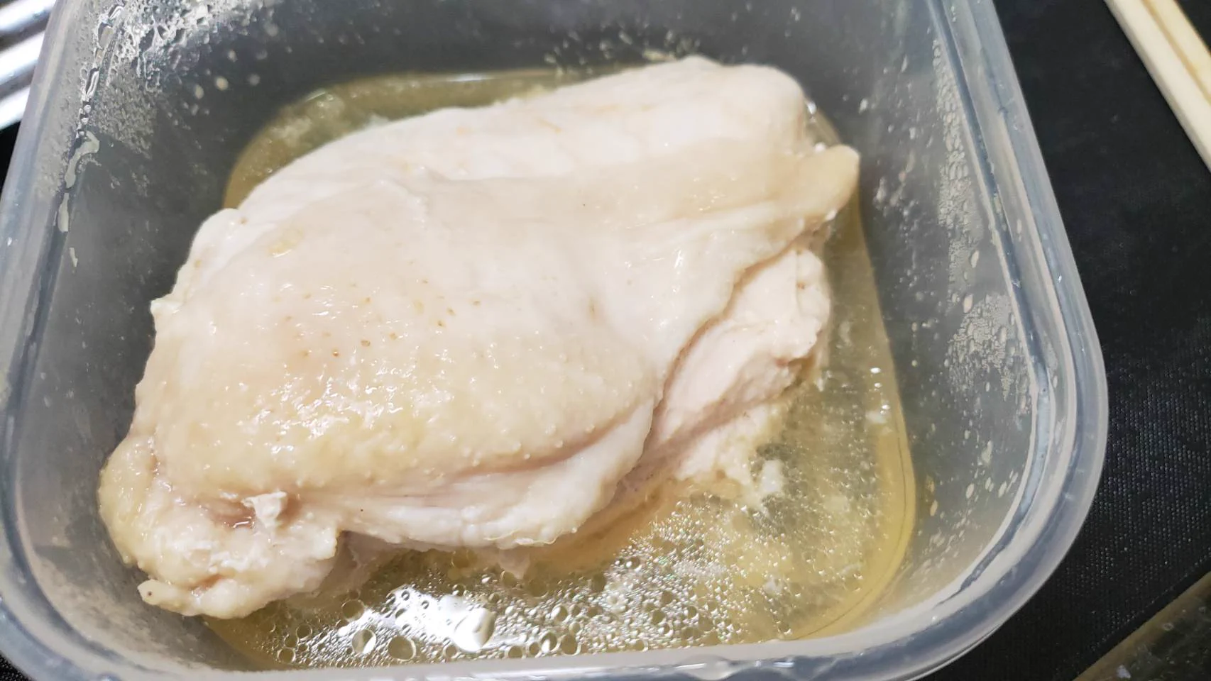 むね肉を美味しく変身させる！！リュウジさんのレモン蒸し鶏のレシピ！！