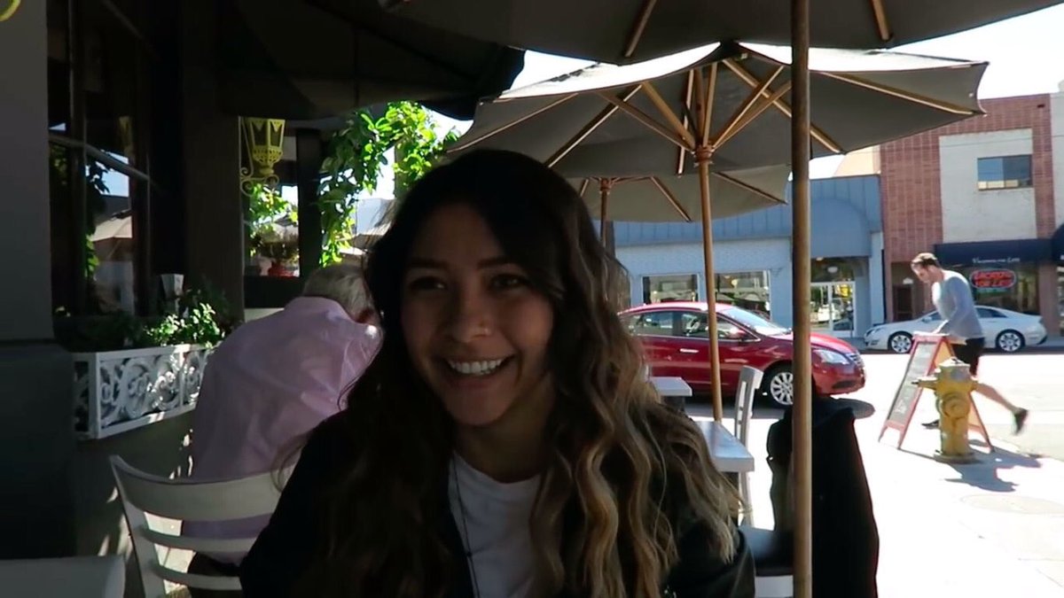 passionatedaya's tweet image. here’s some pictures of lulu smiling in case anyone is having a bad day