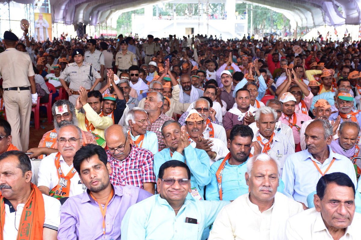 Janardan_BJP's tweet photo. मा० राष्ट्रीय अध्यक्ष श्री अमित शाह जी ने गोविंदगढ़ (रीवा) की सभा को सम्बोधित किया। #AmitShahInRewa https://t.co/4oTRYV4hA9
