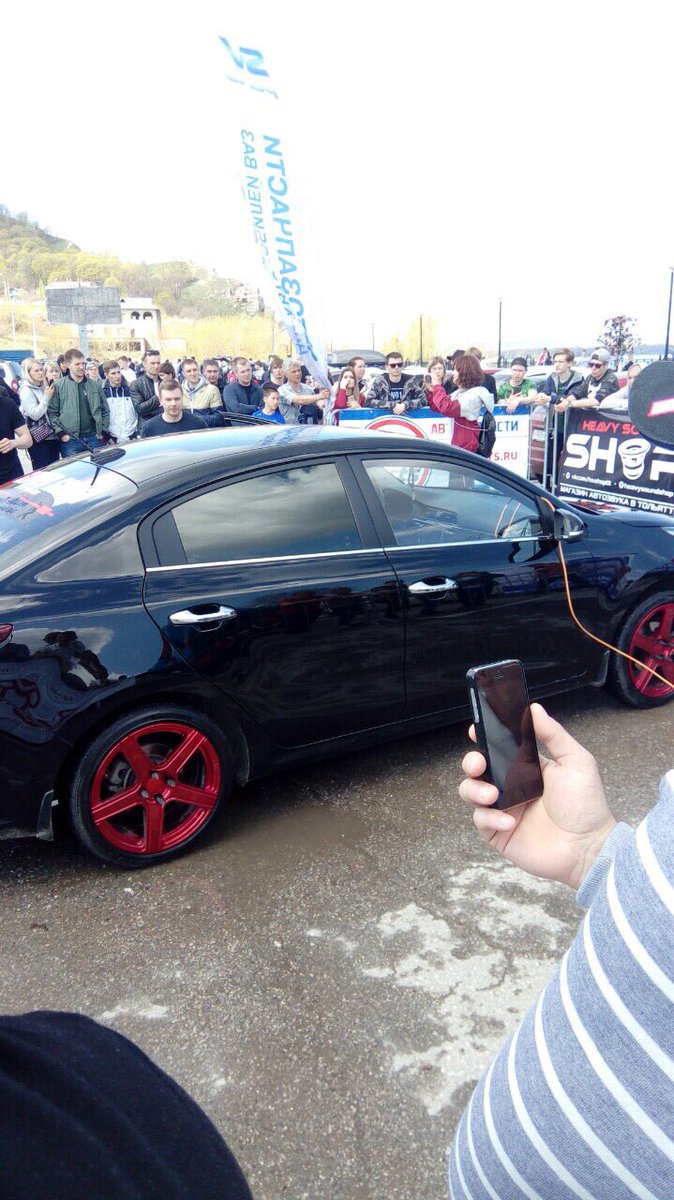 В жигулевске на городской набережной проходят соревнования по автозвуку. Участие принимают более 50 профессиональных команд и любителей. У нас шумно и весело. Присоединяйтесь!