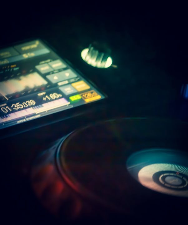 iamalexolben's tweet photo. 🎧 #pioneerDJ  Pioneer DJ #lovemyjob #phototherapy #photochallenge https://t.co/2U0IJPg0k7