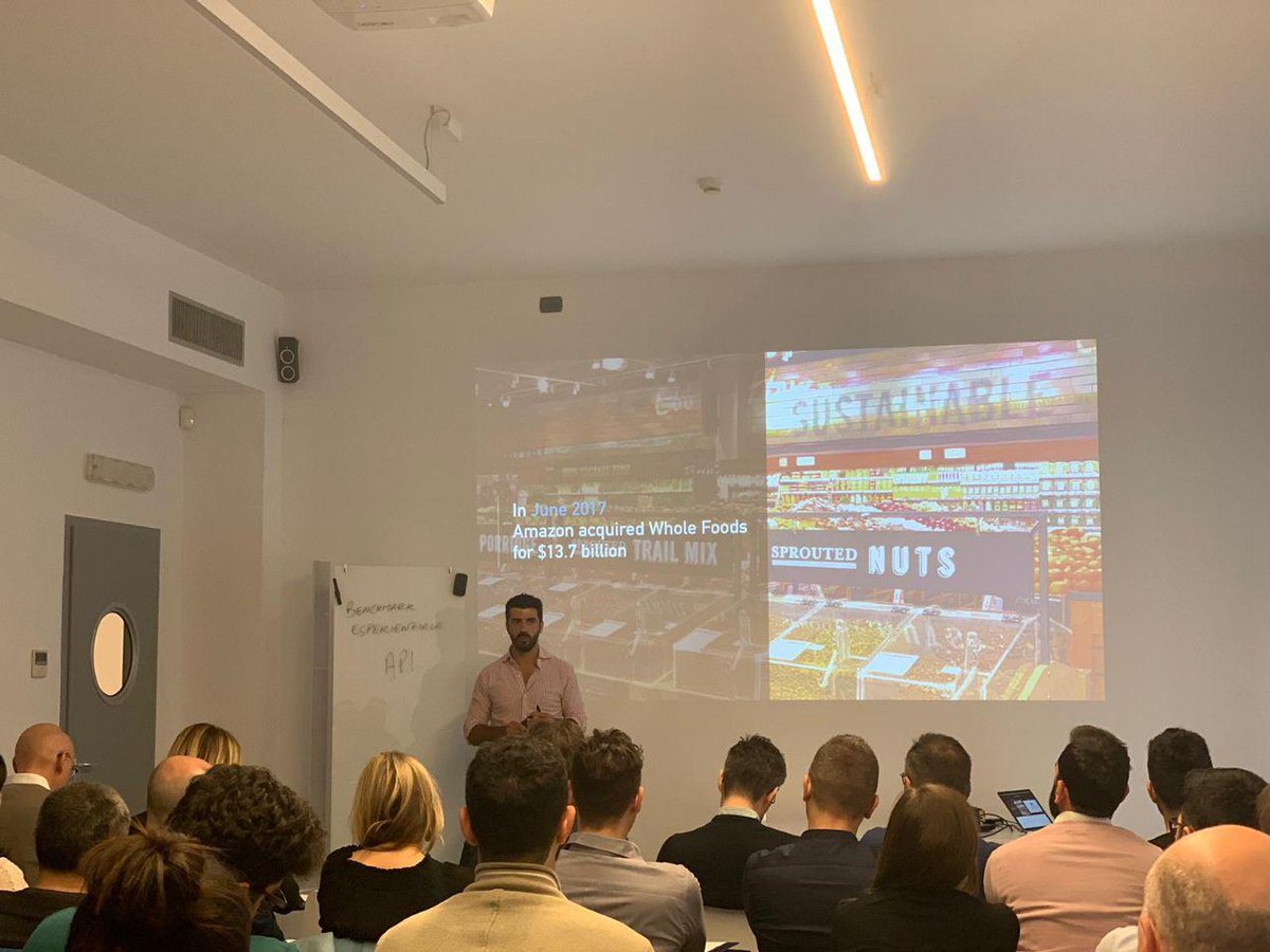 ic_406's tweet photo. Dal Retail 0.0 al 4.0: la trasformazione digitale e la regola di Moore.
Ne parla @giuseppestigliano nel workshop dedicato a imprese e startup. 
🚀E il viaggio prosegue #businessinnovation #startup #marketing #innovation #trainingweek #marketinginnovation #retailmarketing #ic406 https://t.co/UkSzny6BIz