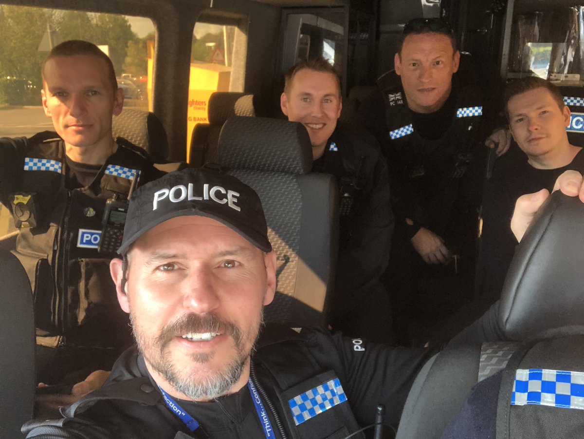 InspGarethKeyte's tweet image. A team of motivated @WMerciaPolice PSU officers leave Bromsgrove to police @shrewsweb v Walsall. Looking forward to welcoming the visitors for the final game of the season ⚽️ #playnice 
@NWorcsCops @AlveWythallCops