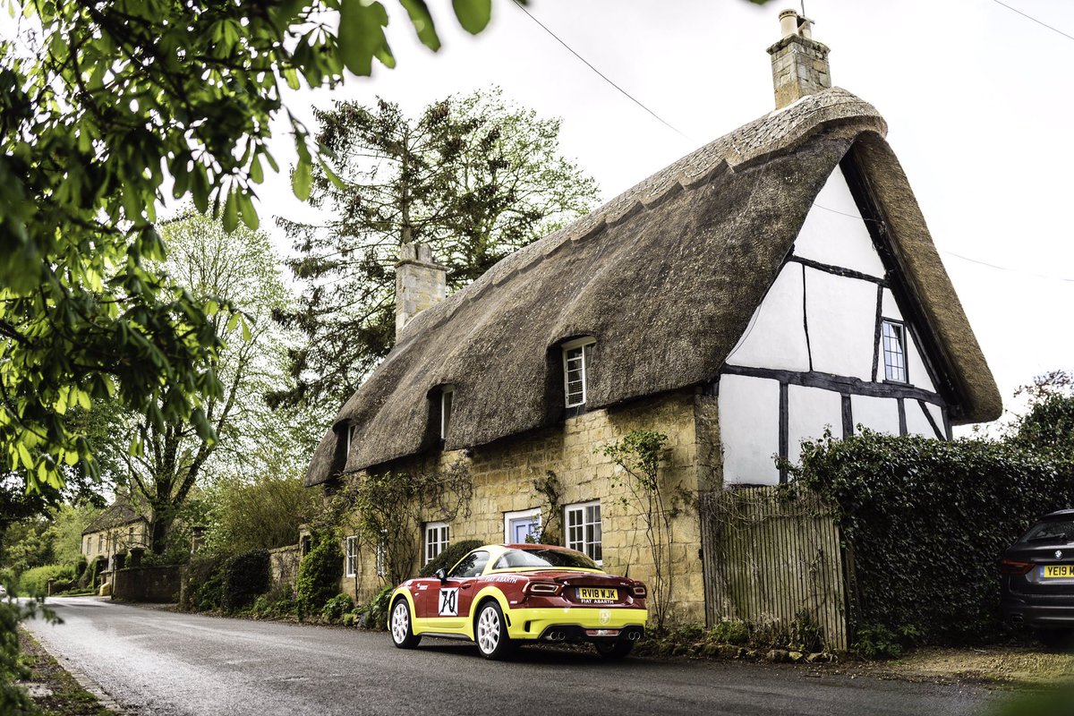 Productions_TS's tweet photo. Real Life vs Forza Horizon 4
Wanted to do this since FH4 was released last October, impressed with how it came out 
#Forza #Horizon4 #Abarth https://t.co/H7rDbNBVed