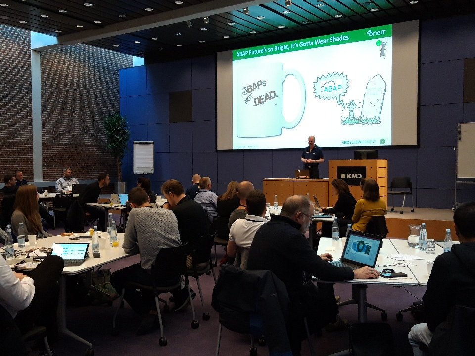 ArtisticSpasm's tweet photo. ABAP IS NOT DEAD ☠ @hardyp180  on the stage now! The future is an interesting one!! #SAPinsideTrack #sitCPH https://t.co/MHEryr9qyR