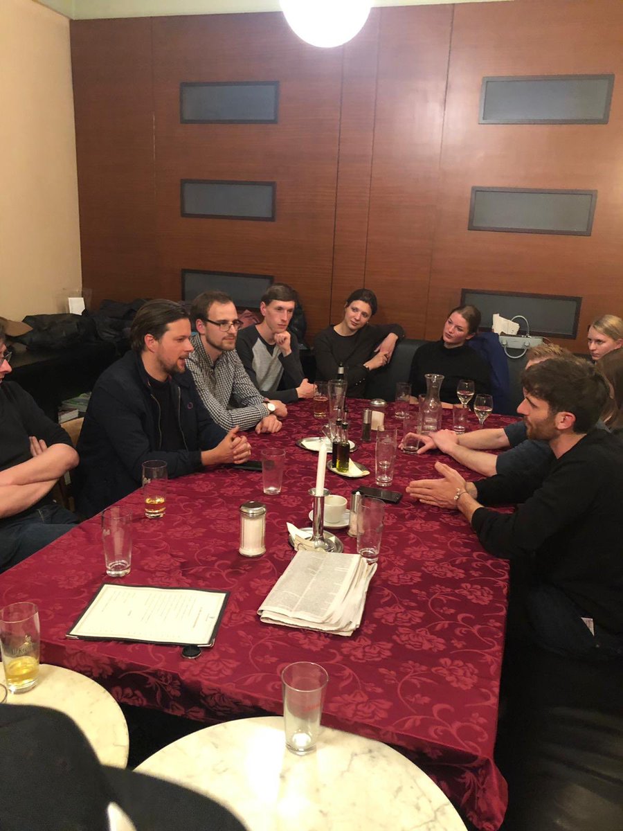 JJ_Journalisten's tweet photo. Hello Leipzig! Unser Bundestreffen geht in die zweite Runde. Gestern spannende Treffen bei Uwe Heilenz vom @mdrde, bei @mmachowecz von @DIEZEIT im Osten, mit @cbollert von @detektorfm und Investigativ-Journalist @ChristianFuchs_. https://t.co/qyAdEVS48Y