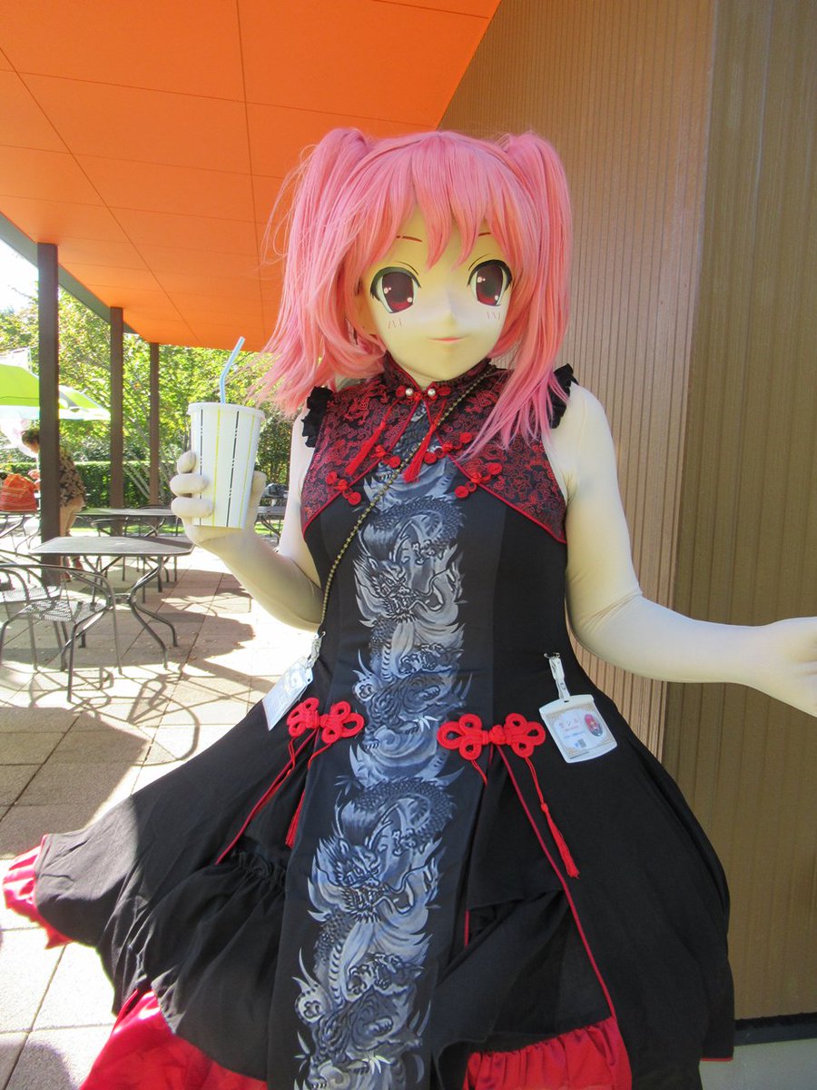 Carmilla_nya's tweet photo. 【2018年10月07日(日)】#FlaPa (フラパ)コスプレイベント。
雷蔵組さま主催のコスプレイベントで、「 #ぐんまフラワーパーク 」へ、行ってきました。
お天気は、快晴でしたが、風の強い日でした。
マスター:#花美蘭
#CarmillaKig
#セシル
#Kigurumi
#着ぐるみ https://t.co/XMEKIWw9cN