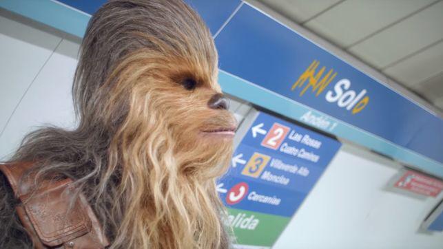 metro_madrid's tweet photo. 😢 Se ha ido nuestro copiloto más galáctico. ¡Buen viaje, Chewbacca! @StarWarsSpain #RIPPeterMayhew #StarWarsDay https://t.co/Vxc9wy3YkI