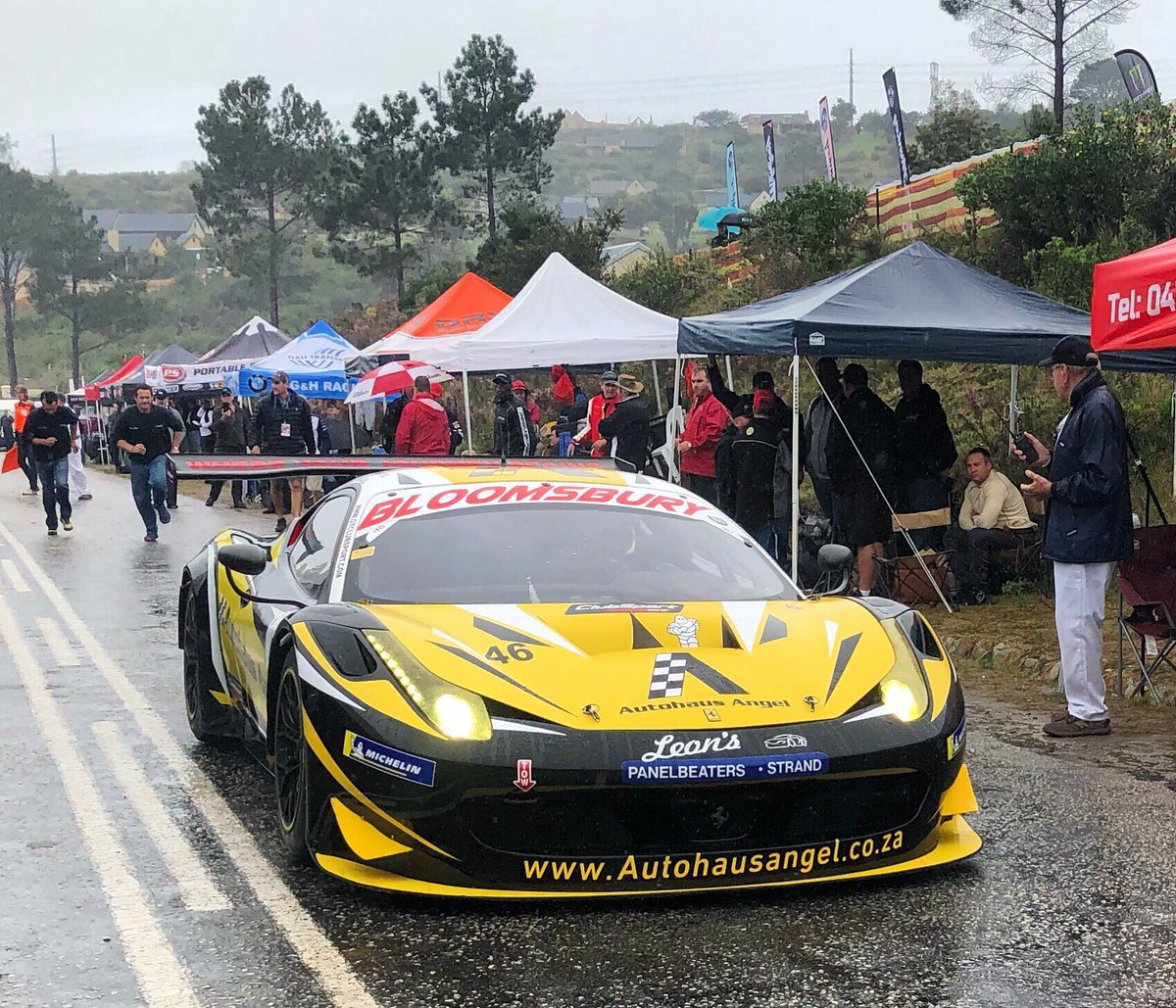 This is what was hiding under the covers last night... 

Mean Ferrari 458 GT3 taking on the hill. 

Very brave in these conditions 😳 

#ExoticSpotSA #Zero2Turbo #SouthAfrica #Ferrari #458GT3 #JaguarSHC