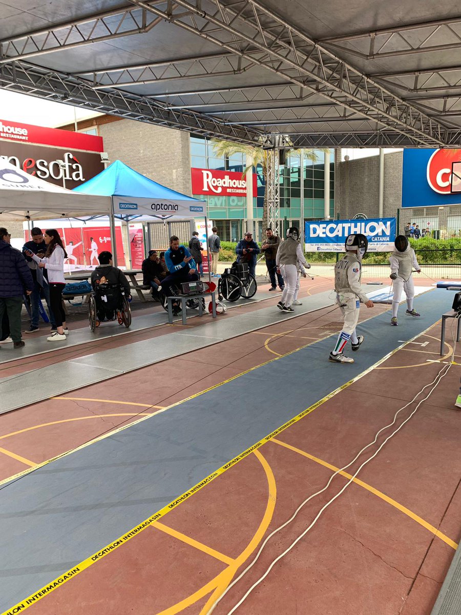 "Live da Decathlon Catania: è iniziato il Fencing Sport Day".
#schermapalermo2019 #scherma #fencing #escrime #esgrima #fechten #competition #spada #fencinglife #sabre #fencingposts #escrima #fleuret #fencingcamp #stagescrime #lemontdore #hiver #fencingteam #sagedescrime #auvergne