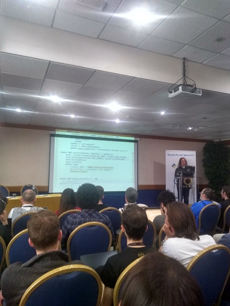 gagliardi_vale's tweet image. Jonas Obrist shows us how to code an asynchronous Python server in "Artisanal Async adventures" #pycon #pyconx #pythonlang @pyconit