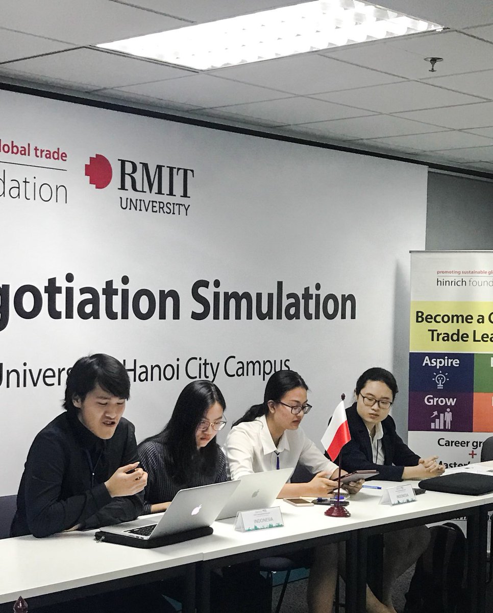 hinrichfdn's tweet image. Delegates at Hinrich Trade Negotiation Simulation (#HTNS) present their trade objectives to the plenary at the final hour of day 1. Negotiations have started on four trade issues. Will they be able to reach consensus? Stay tuned! 

#tradenegotiation #TradeTalks #sustainabletrade