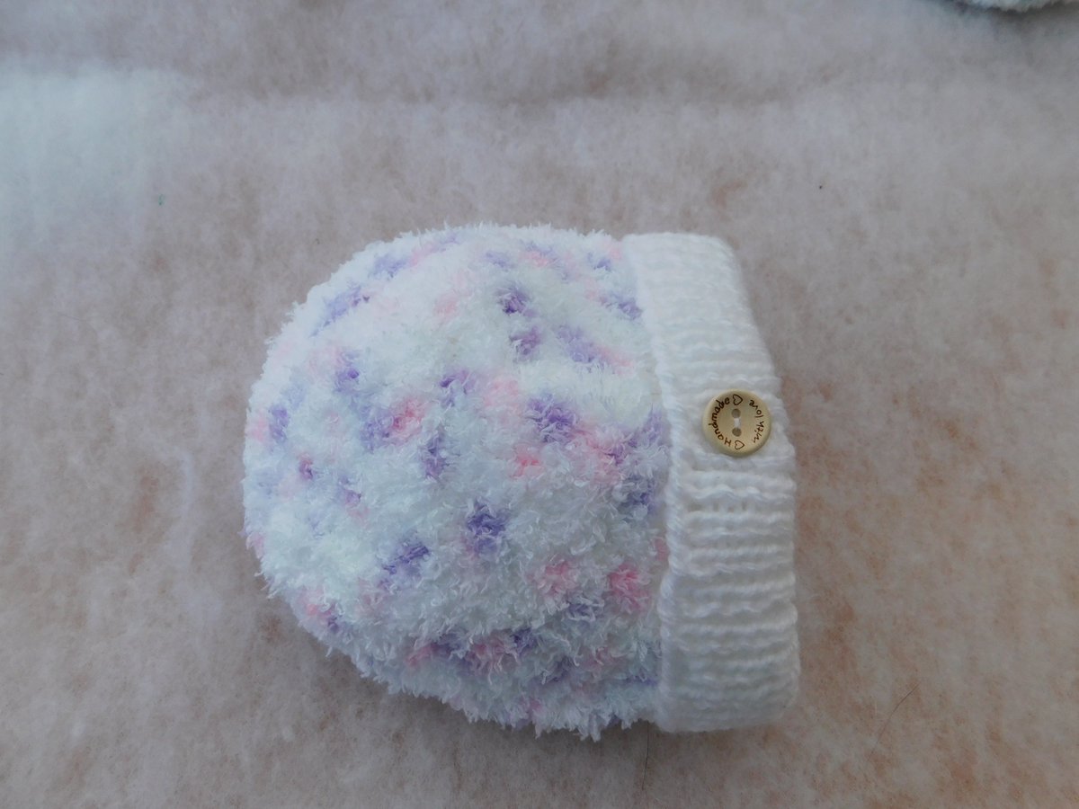 PincushionThe's tweet photo. https://t.co/7rkpnfNzij … #UKGiftHour #londonislovinit #shopindie #supportsmallbusiness #ATSocialmedia #UKHashtag #ATSPORO #UKsmallbiz #sale #uniquegifts #handmade #special #knitted #newborn #baby #beanies #hats #girl #boy #unisex 25% off thank you for looking😊👶 https://t.co/Xt5kzCG9ni