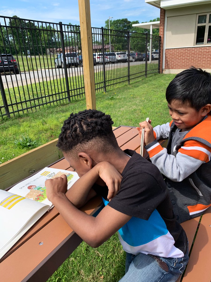 MBaileyCPS's tweet image. These kiddos have been test-taking champs these last two weeks! So proud of their hard work and ability to show what they know! We celebrated by having a little reading time in our outdoor classroom ☀️📚✏️