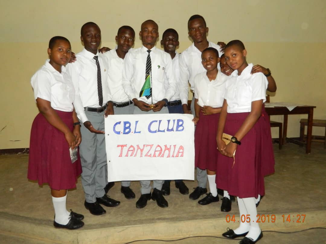 teachCBL's tweet photo. Here's the #TeachCBL eMagazine 2019 May edition with CBL events from @marisstella99 in Uganda &amp; @SaulMwame in Tanzania, &amp; spotlighting @bar_zie, @noasbobs, &amp; a great tool for connections-based learning: Empatico: https://t.co/LQsfjBn5o5 

Check out here:  https://t.co/SrZQGcOQj3 https://t.co/wEvagE3Hny