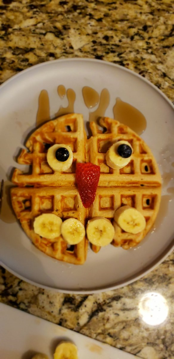 HavekAttacketh's tweet photo. Made some hot cakes for the kids xD https://t.co/j0G6Ew1j3G