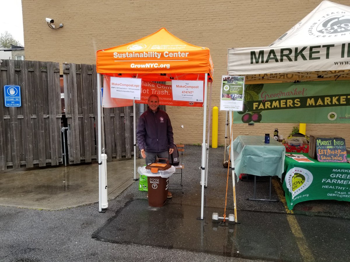 GrowNYC's tweet image. #MakeCompostNotTrash Find out about #Compost at the Bay Ridge Greenmarket 3rd Ave &amp;amp; 95th Street until 1pm today