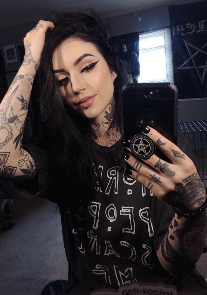 Most doms are way to soft for my taste. Where’s my doms who kill?