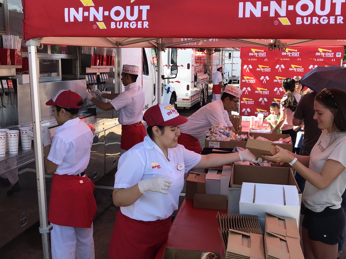 HEB Reads! tweet media