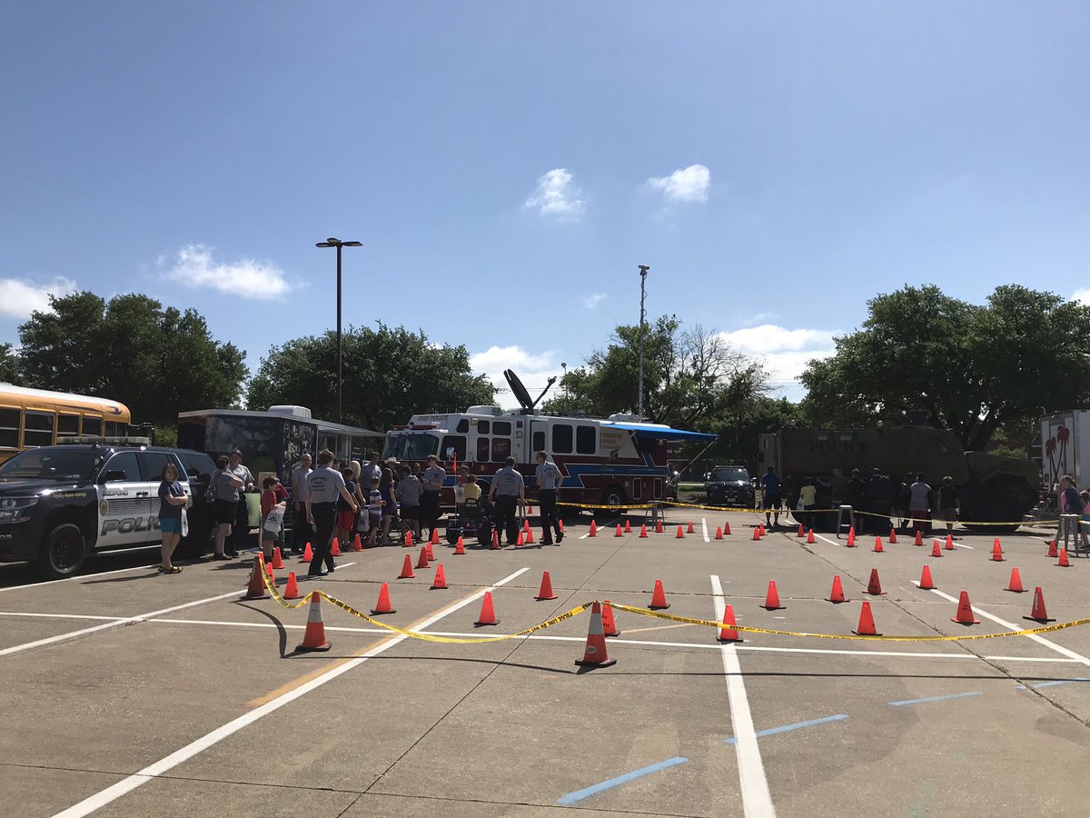 HEB Reads! tweet media