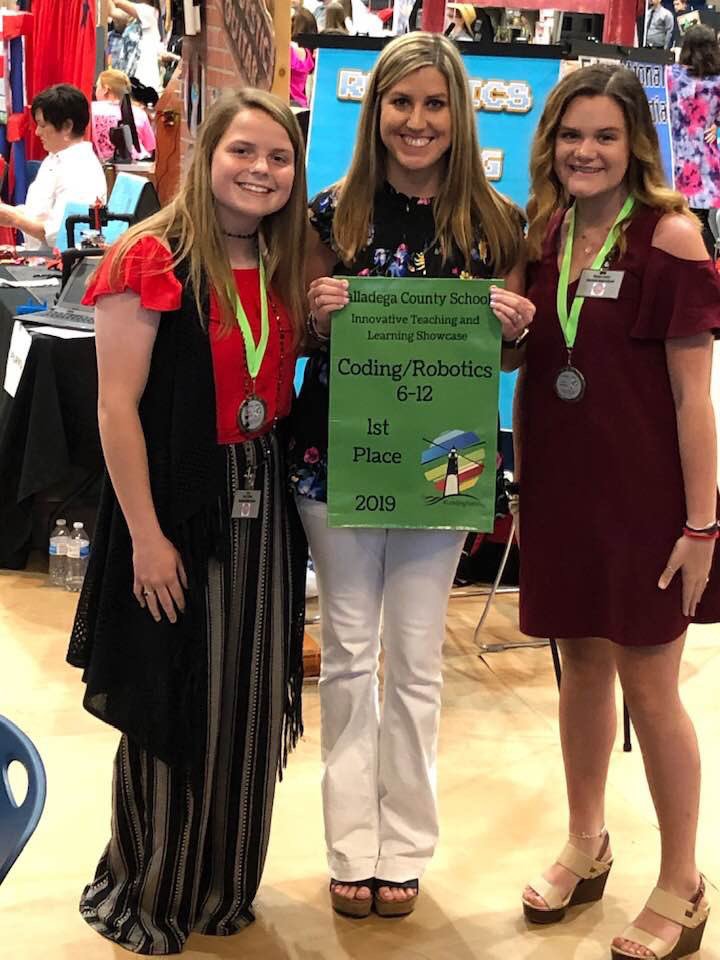 _Heather_Jean's tweet photo. So proud of these students for proving that you can use STEM in your English classes. They won 1st place in Coding/ Robotics at the @TCBOE 2019 Technology Showcase! #LevelUpShowcase🥇 ⚙️💡📚 @MunfordHigh https://t.co/7ZIysHadb3