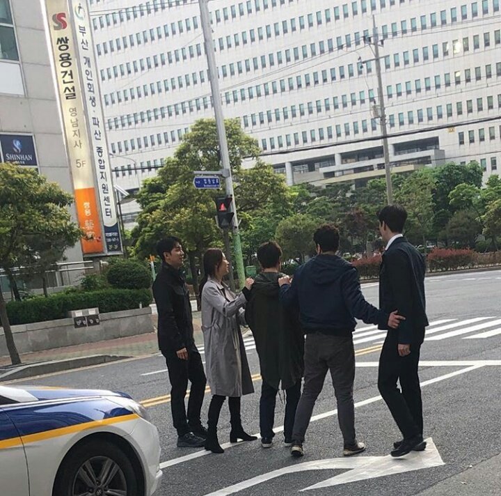 D5uCcYnUIAAg8a4.jpg:large