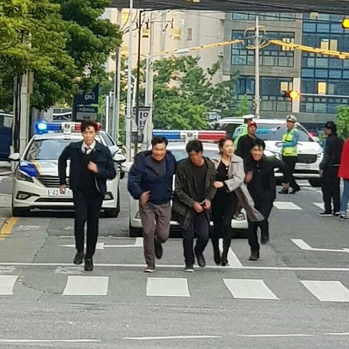 D5uCeD2UEAAVjwf.jpg:large