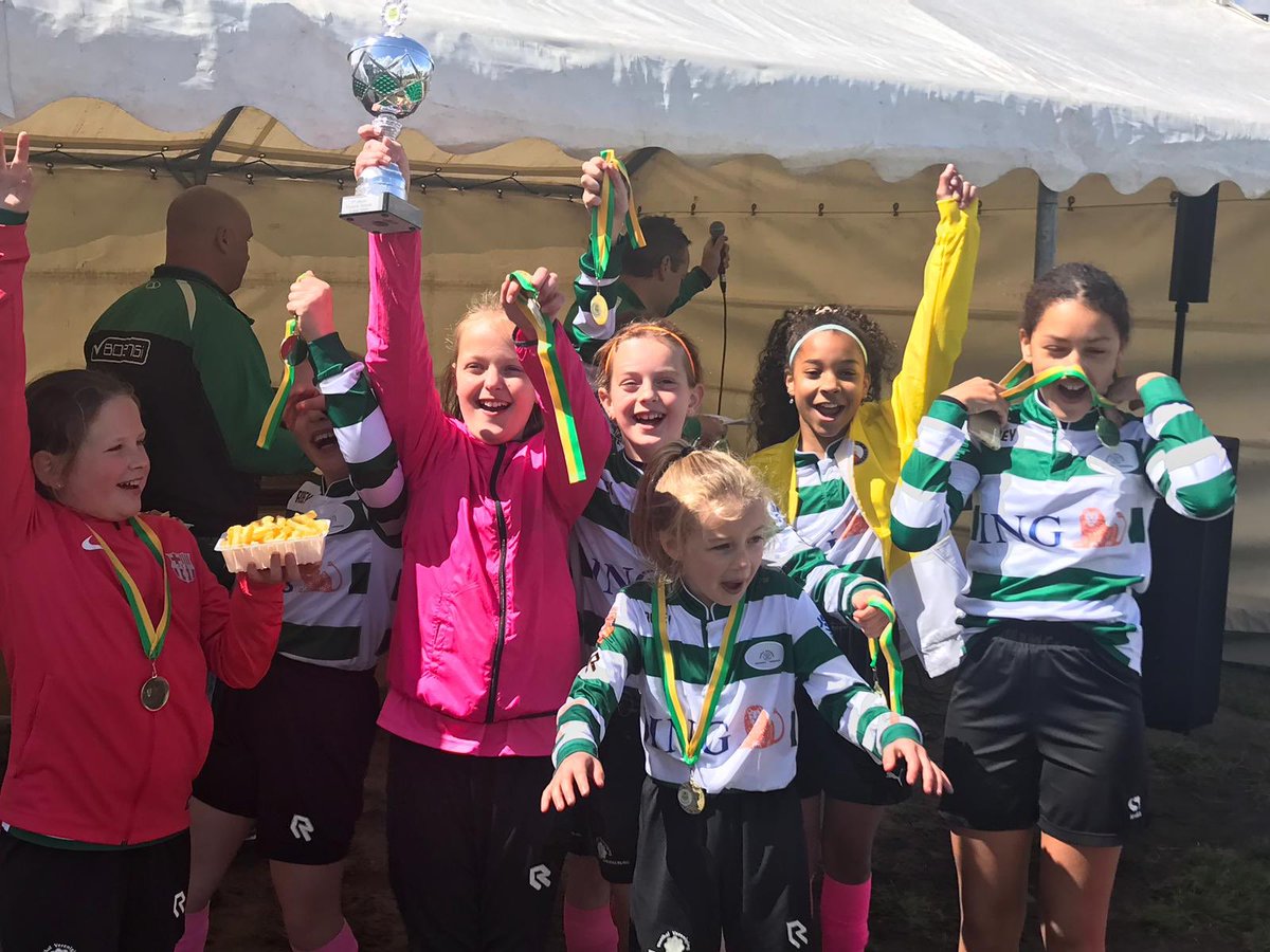 CoenIngelse's tweet image. De meiden van zm mo11-1 zijn 1e geworden bij voetbaltoernooi van Noorse @zeelandiamdb